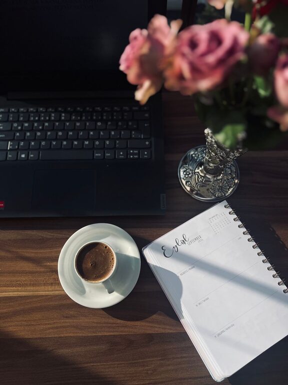 Simple Routines to Start and End Your Workday Successfully